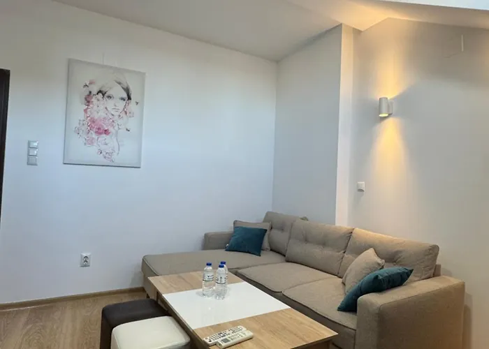 Cozy High-Street Loft In Sofia\'S Best Central Location